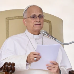 Papa León XIV fue intervenido quirúrgicamente contra el cáncer de pulmón