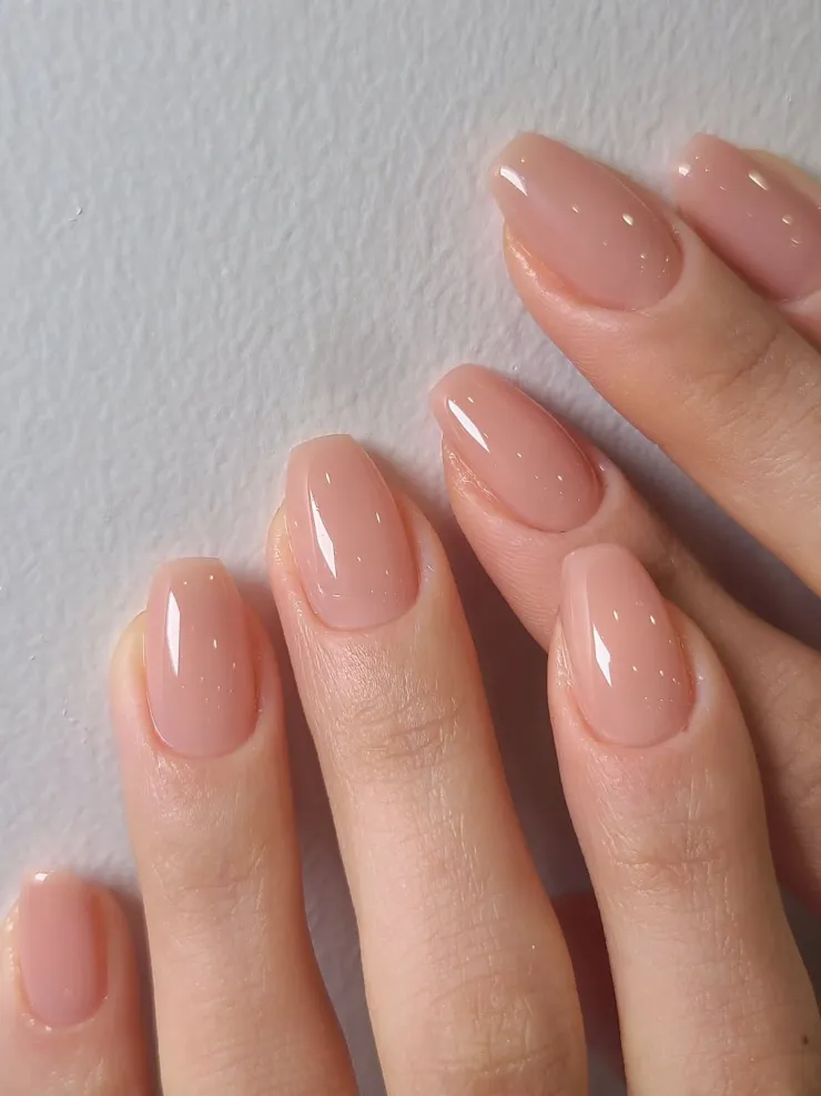 7 colores que se ven mejor en las uñas cortas: puedes usarlo en gelish o rubber