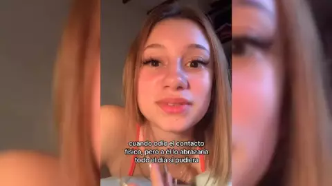 VIDEO_ Tiktoker infiel es expuesta por enviar el mismo mensaje a sus 3 novios