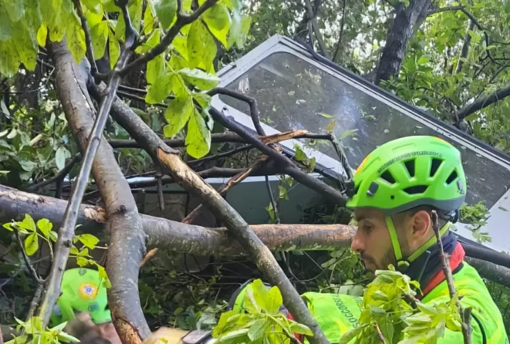 Teleférico cae en Italia 17 de abril 2025.jpg