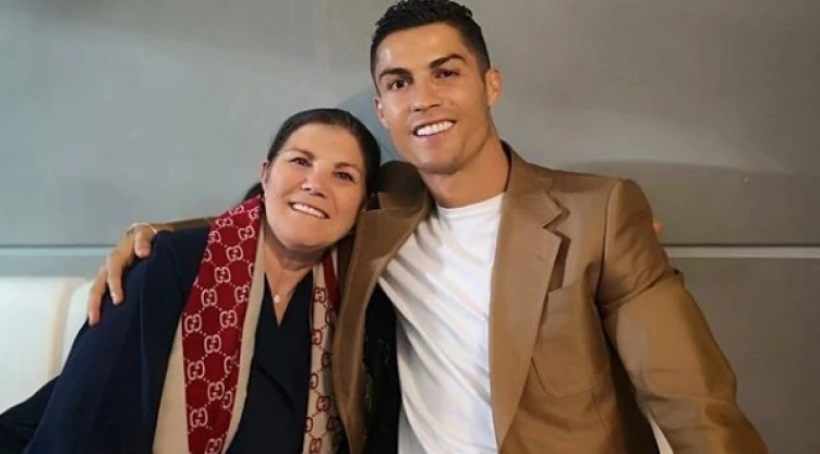 cristiano-ronaldo-mama-confiesa-que-salvo-vida-operacion-ok.jpg