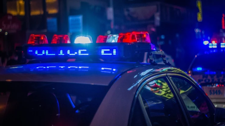 Adolescentes en Texas apuñalan a su madre luego de que les desconectara el Internet