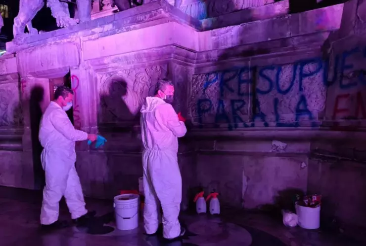 Ángel de la Independencia pintas ENAH