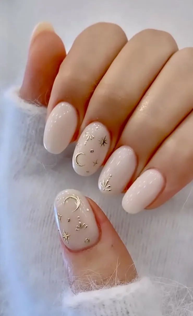 39 diseños de uñas que puedes usar en rubber y se verán elegantes: en cuadradas o almendradas
