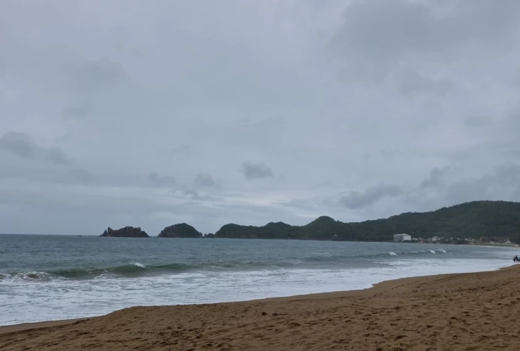 Cierran puertos en Jalisco por tormenta tropical Raymond.jpg