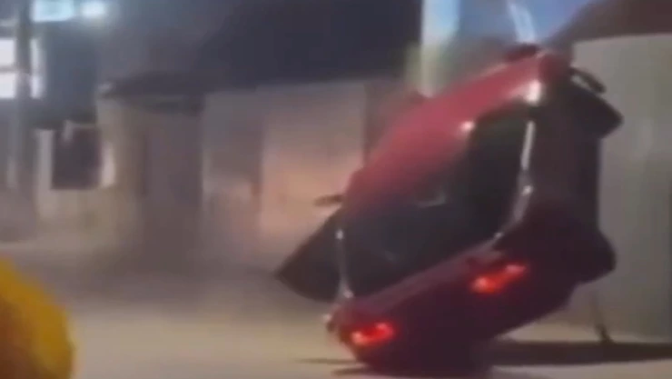 menor pierde el control de vehículo en arrancones