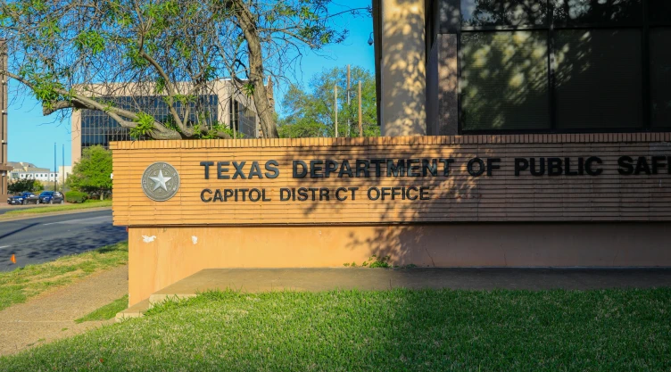 Entrada al DPS en Texas