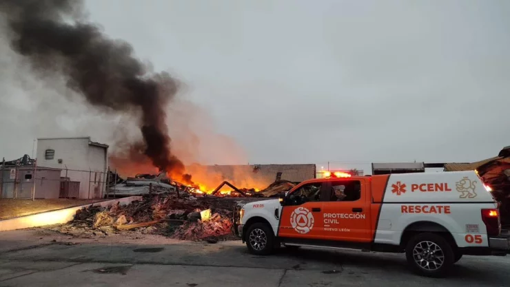 Nuevo León registra 239 reportes de incendios en un día