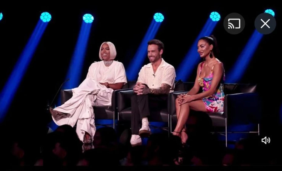 Nicole Scherzinger (quien descubriera a One Direction), Liam Payne y Kelly Rowland durante el reality Building the band.jpg