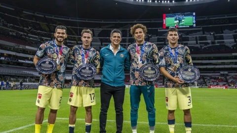 Jugadores del América reciben un reconocimiento