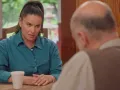 La insistencia de Alma sobre su orígen es tan fuerte que sólo un pequeño descuido la podría llevar a la respuesta que tanto anhela.