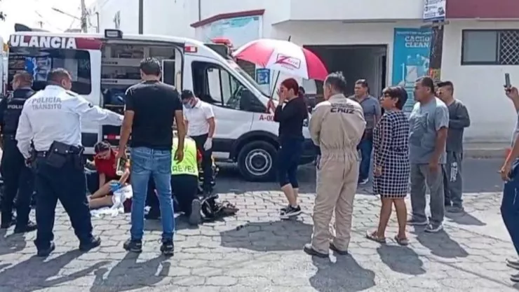 Accidente contra camioneta dejó tráfico intenso en Tehuacán hoy; mujer resultó herida