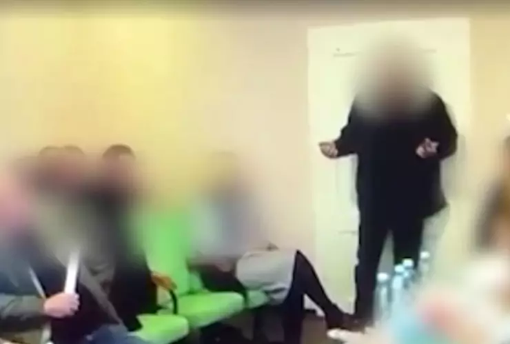 En Ucrania, un diputado entró a un salón con dos granadas y las detonó