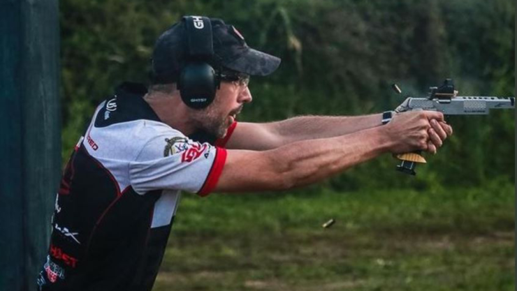 Jorge Ballesteros, considerado el mejor deportista español en la modalidad de tiro práctico.