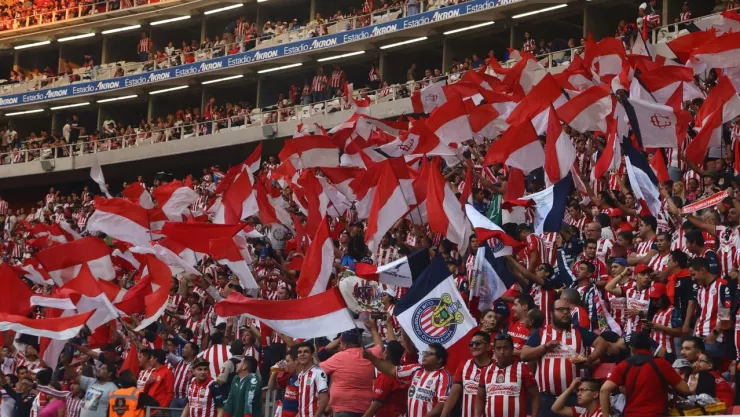 Chivas vs Tigres afición Estadio Akron