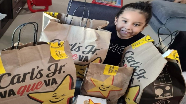 Menor pide 20 hamburguesas por error