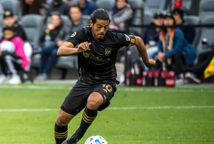 Carlos Vela sí pudo ir al Barcelona