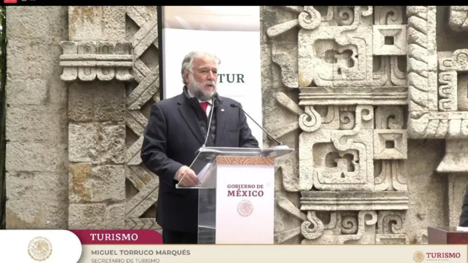 SECTUR MIGUEL TORRUCO FIRMA FONATUR UNESCO.jpg