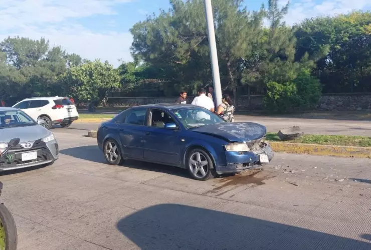 accidente en el bulevar Fidel Velázquez