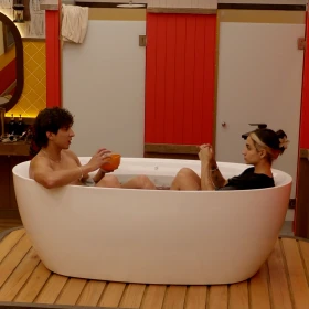 leslie gallardo y cain se bañan juntos