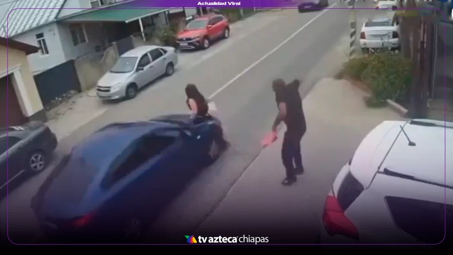 Video impactante: Mujer es atropellada tras cruzar una calle de doble sentido ¡Solo miro de un lado! 