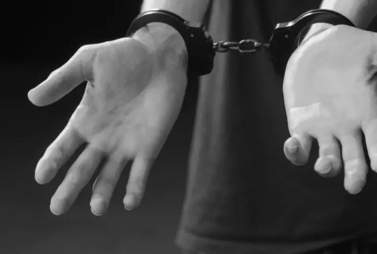 Policía de Hidalgo arrestó a sujeto por grabar a mujeres en baño