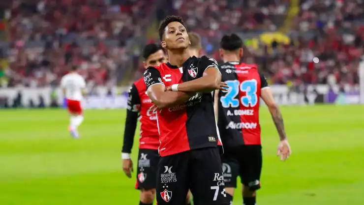 VIDEO: La emotiva despedida que Atlas le preparó a Ozziel Herrera