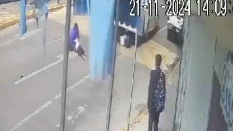 Niños son arrollados por la ruta 68 en la bulevar Xonacatepec; uno murió