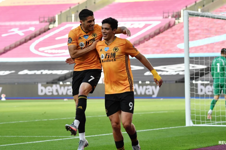 Raúl Jiménez anota en triunfo del Wolves