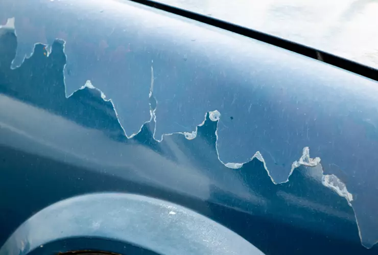 ¿Cómo quitar la pintura quemada del carro? Este es el truco de los mecánicos