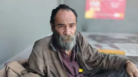 Una mujer escuchó su historia y pidió apoyo en redes para ayudarlo a volver con los suyos