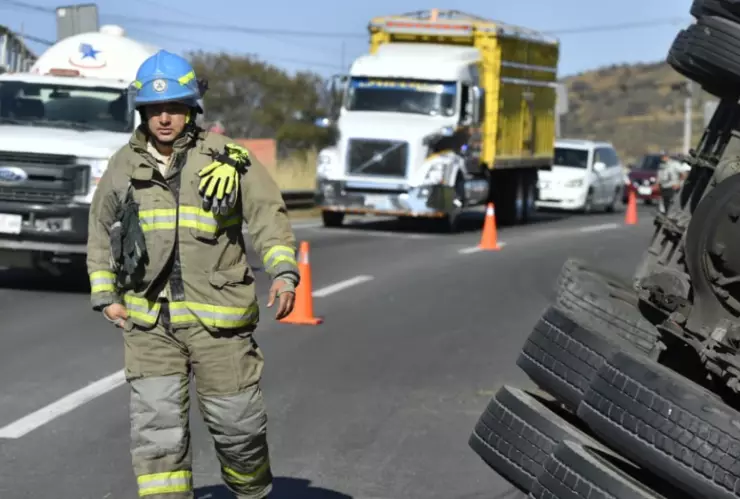 ¿Sigue cerrada? El reporte del tráfico en la carretera Guadalajara-Colima hoy 18 de diciembre de 2025 EN VIVO