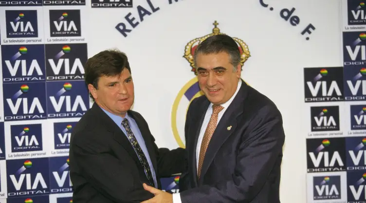 Presentation of José Antonio Camacho as Real Madrid´s new coach Lorenzo Sanz, president of the Real Madrid, presents the new coach to the media