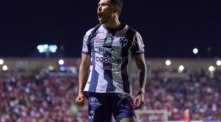 Orbelín Pineda anota un golazo ante el Chicago Fire en Leagues Cup.