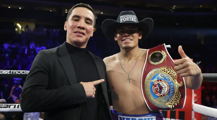 Emanuel Vaquero Navarrete vence a Liam Wilson pelea TOP RANK