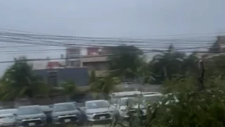 Así se encuentran las calles de Tulum a una hora del impacto del huracán Beryl en Quintana Roo