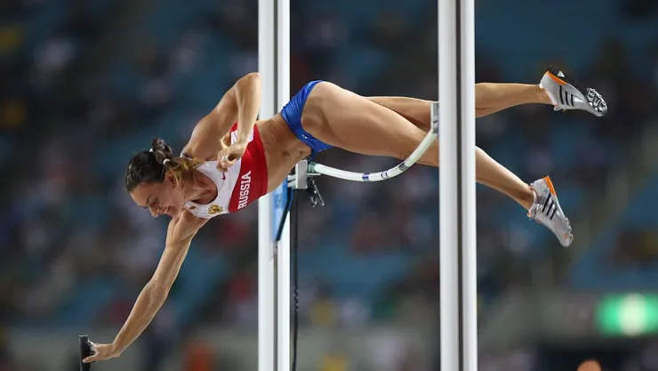 Yelena Isinbayeva, Rusia