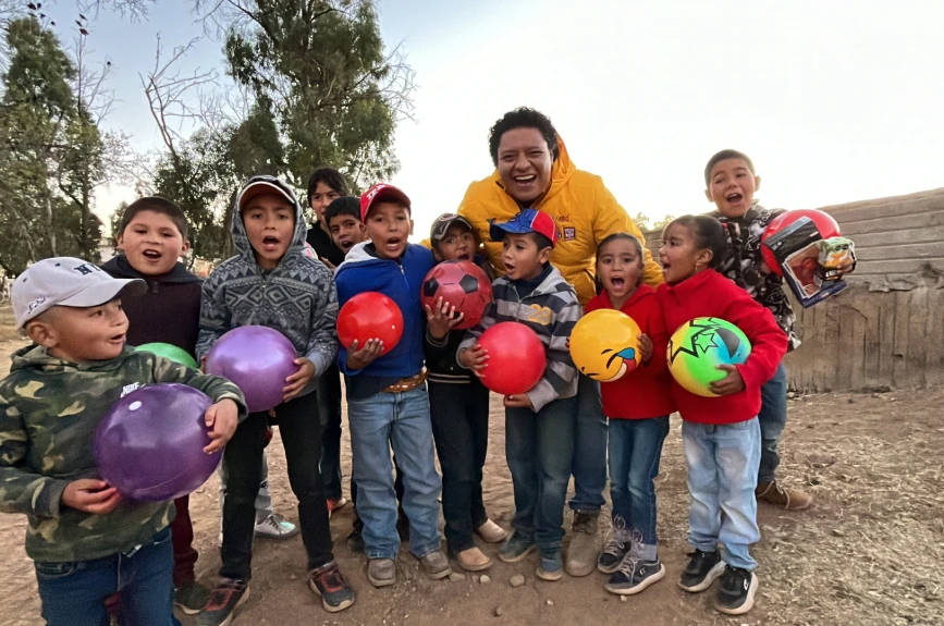¡El Juguetón Azteca llegó a Durango para llevar un Día de Reyes memorable!