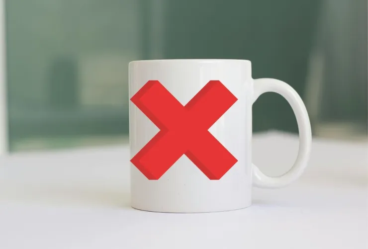 Regalos que NO deberías dar este Día del Maestro: Tazas genéricas