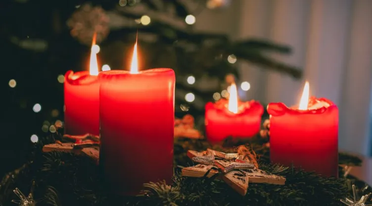 Orden para encender las velas de la corona de adviento