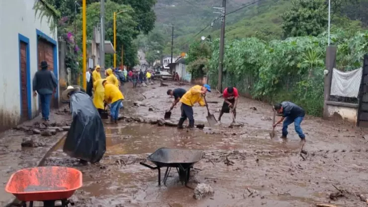 Veracruz bajo el agua tras la tormenta tropical Chris