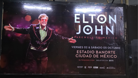 Carteles de Elton John en México