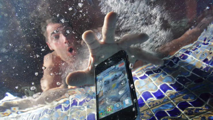 celular-agua-tips.jpg