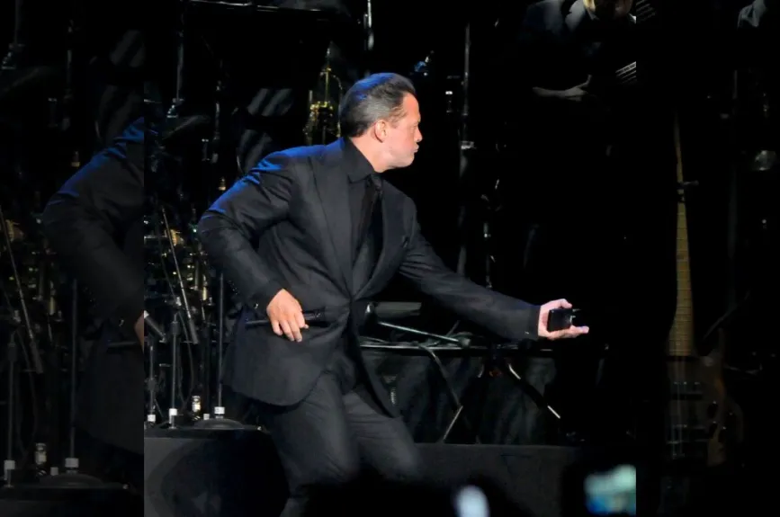 Luis Miguel bailando.jpg