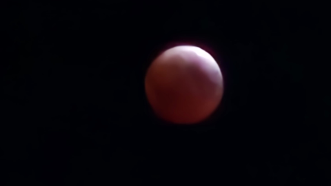 ÚLTIMA HORA: La luna de SANGRE comienza a ser visible en el Eclipse Lunar en Yucatán 2025