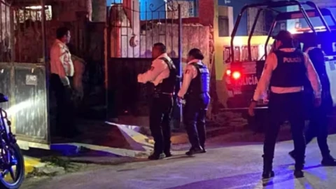 Muere en el hospital tras intentar HUIR por la puerta falsa; su pareja no pudo salvarlo