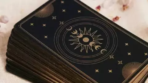 Horóscopos de HOY sábado 7 de febrero según Nana Calistar; DINERO inesperado para este SIGNO