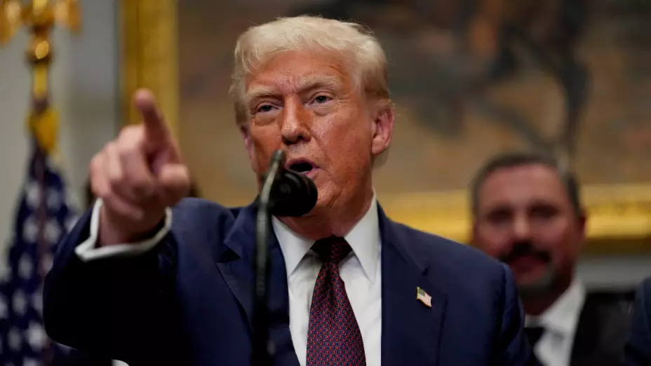 trump elevará aranceles a Canadá a partir del 1 de agosto