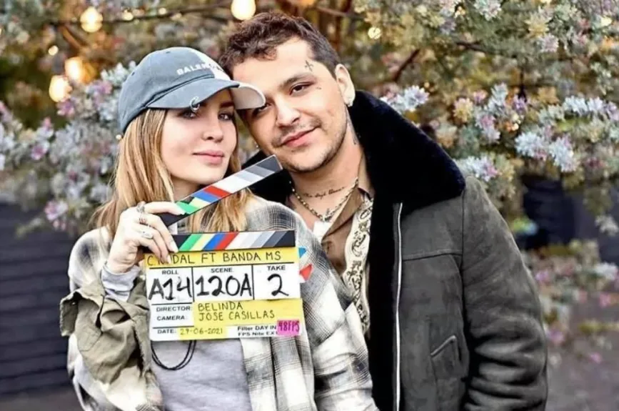 Nodal y Beli juntos.jpg