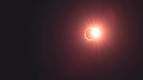¿A qué hora ver el eclipse solar hoy 2 de octubre del 2024?.jpg